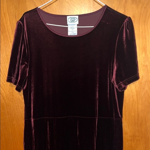 Elegant Laura Ashley Burgundy Velvet Maxi Dress - Picture 2 of 5